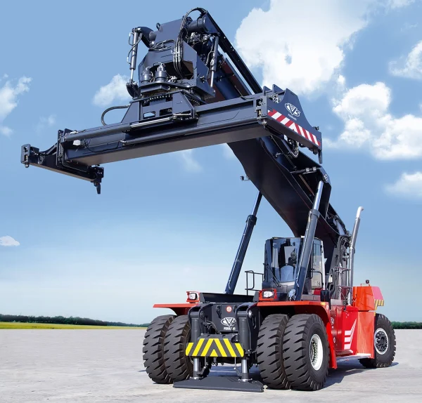 Reach Stackers - Image 4