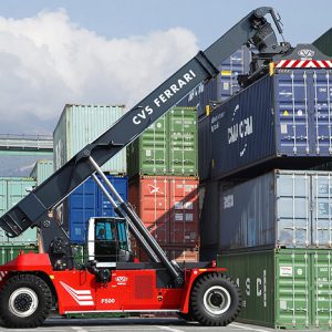 CVS FERRARI REACH TRUCK F500