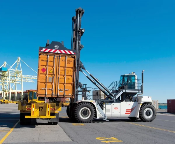 CONTAINER STACKER - Image 2