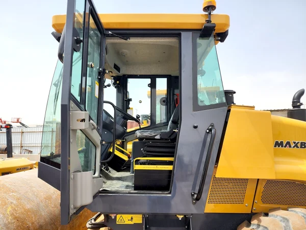 ROLLER COMPACTOR MR514B - Image 3