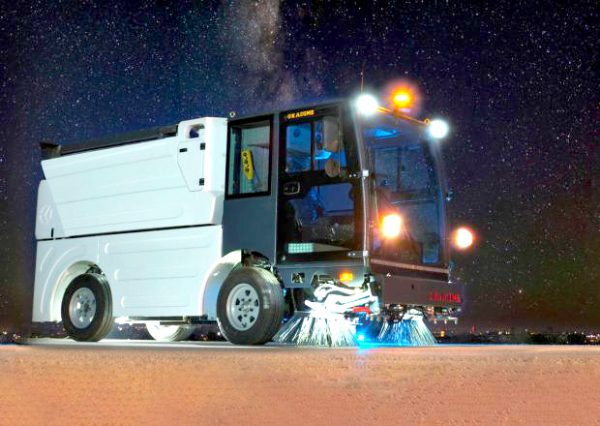 Compact Street Sweeper-AGA 3000 - Image 2