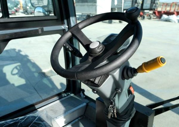 Compact Street Sweeper-AGA 3000 - Image 3